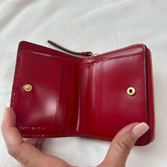 Tory Burch McGraw Red Spazzolatto Bifold Wallet - Picture 6 of 6